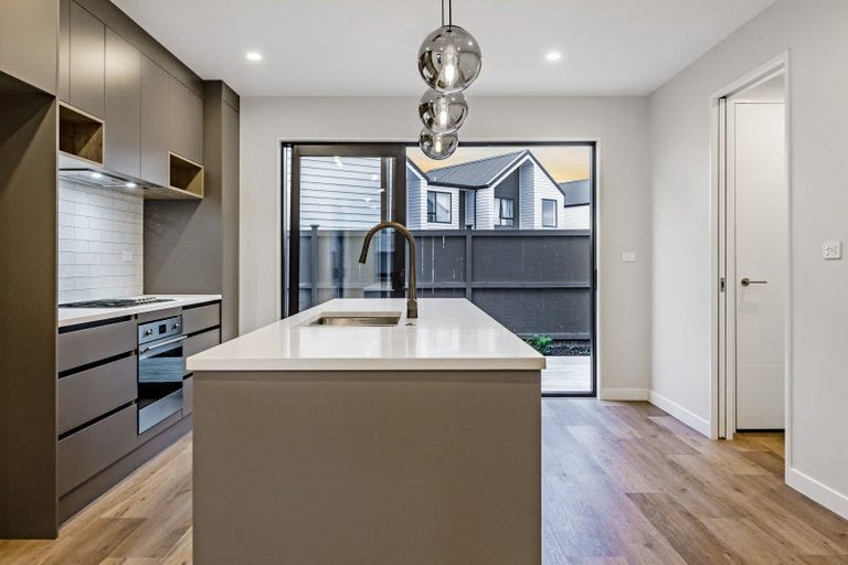 Photo of property in 10 Babos Avenue, Kumeu, 0810