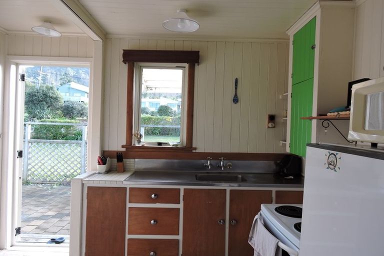 Photo of property in 2296 Whangarei Heads Road, Whangarei Heads, 0174