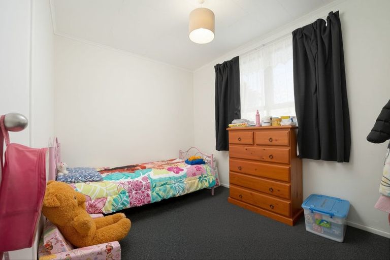 Photo of property in 52 Robertson Road, Favona, Auckland, 2024