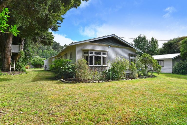 Photo of property in 361 Main Road North, Brown Owl, Upper Hutt, 5018