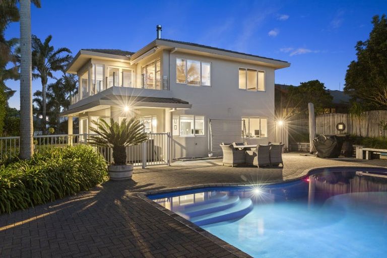 Photo of property in 6 Girdhar Place, Pukekohe, 2120