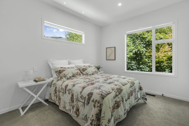 Photo of property in 23 Pukatea Street, Eastbourne, Lower Hutt, 5013