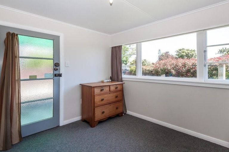 Photo of property in 3 Leicester Street, Terrace End, Palmerston North, 4410
