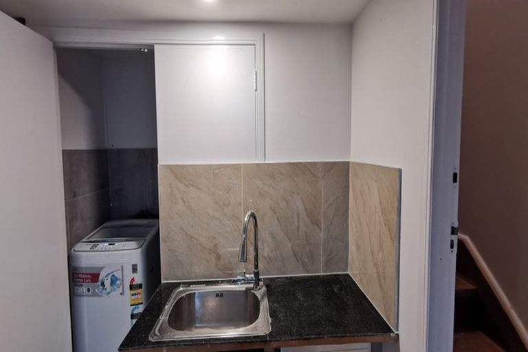 Photo of property in 2/55 Glenmore Road, Sunnyhills, Auckland, 2010