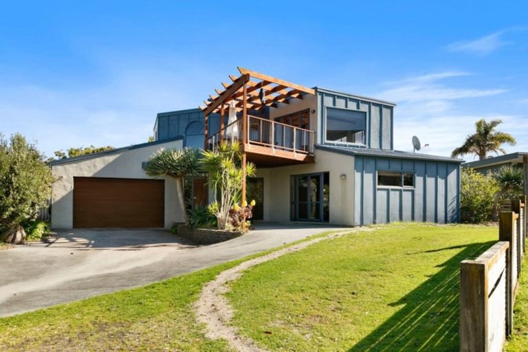 Photo of property in 3a Sea Crest Place, Bowentown, Katikati, 3177