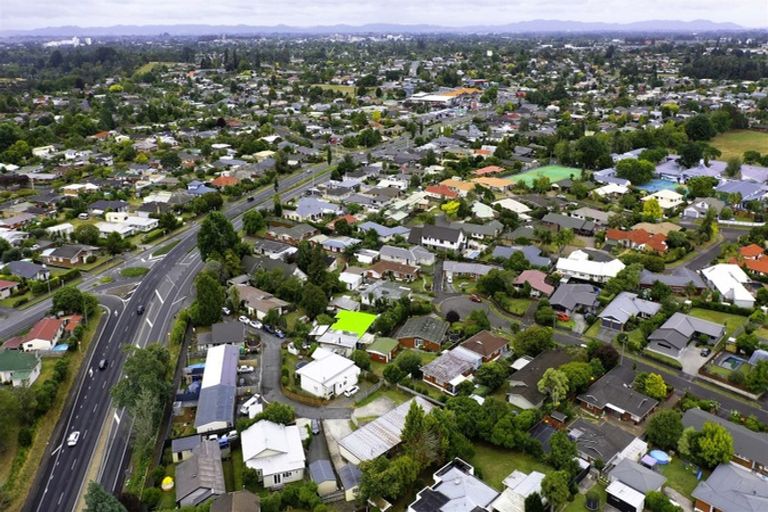 Photo of property in 353 Cambridge Road, Hillcrest, Hamilton, 3216