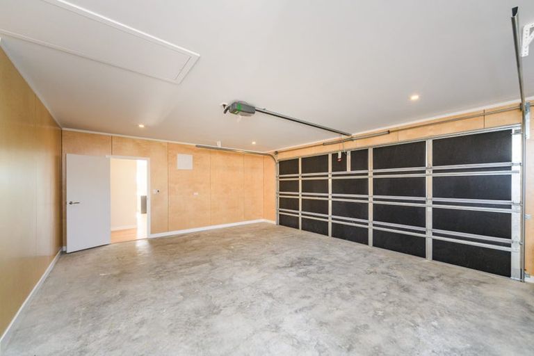 Photo of property in 49 Atlantic Drive, Fitzherbert, Palmerston North, 4410