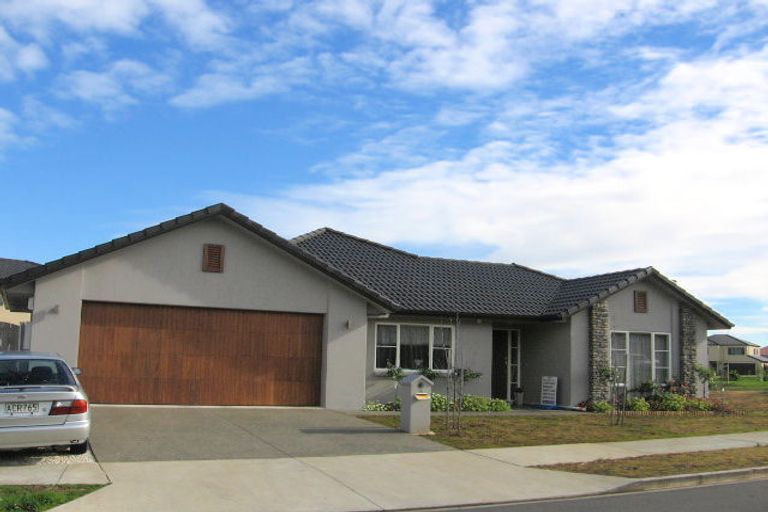 Photo of property in 31 Bronwylian Drive, Flat Bush, Auckland, 2016