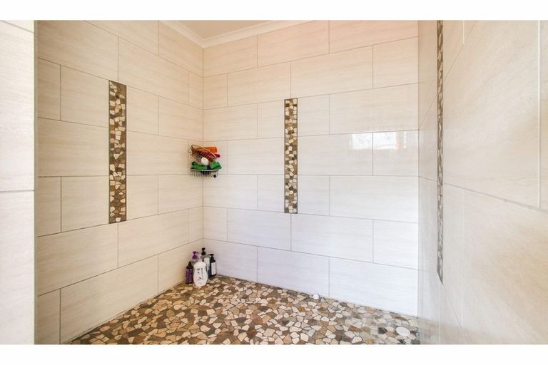 Photo of property in 1002 Fitzroy Avenue, Mahora, Hastings, 4120