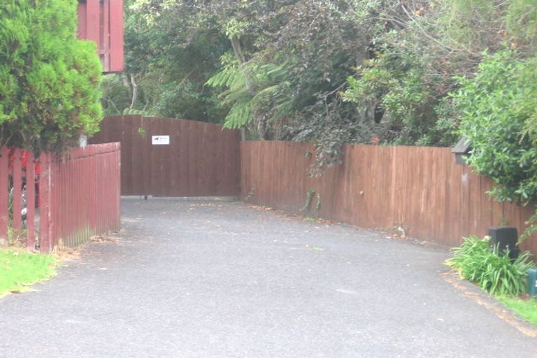 Photo of property in 1/46 Powrie Street, Glenfield, Auckland, 0629