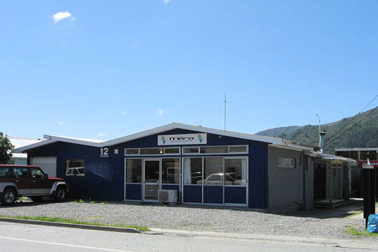 Photo of property in 12 Kent Street, Picton, 7220