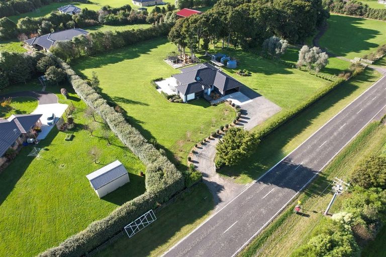 Photo of property in 73 Muhunoa East Road, Ohau, Levin, 5570