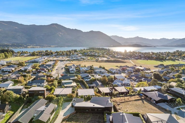 Photo of property in 41 Farrant Drive, Wanaka, 9305
