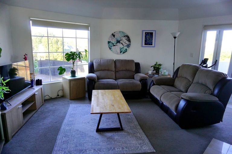 Photo of property in 2/13 Markham Place, Bucklands Beach, Auckland, 2012