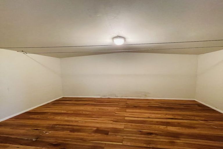 Photo of property in 30 Ferry Parade, Herald Island, Auckland, 0618