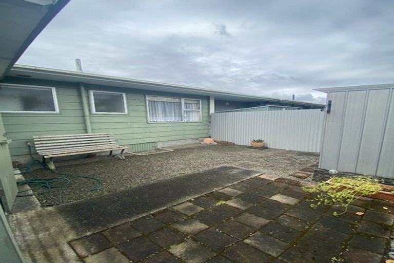 Photo of property in 12 Cambridge Street, Levin, 5510