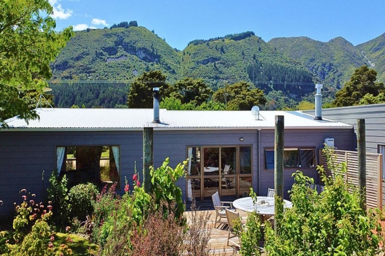 Photo of property in 246 East Takaka Road, East Takaka, Takaka, 7183