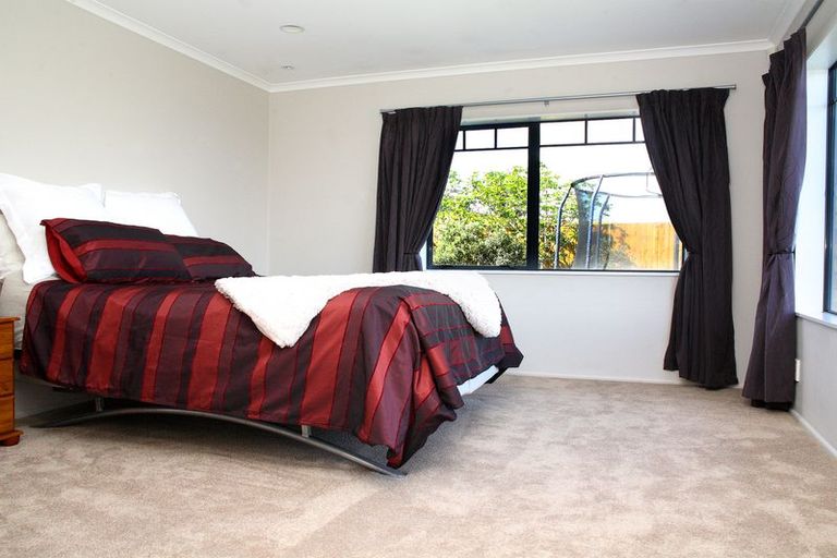Photo of property in 245c Hill Road, The Gardens, Auckland, 2105