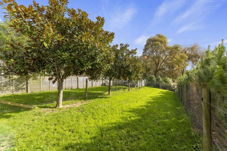 Photo of property in 24-26 Churchill Crescent, Shannon, 4821