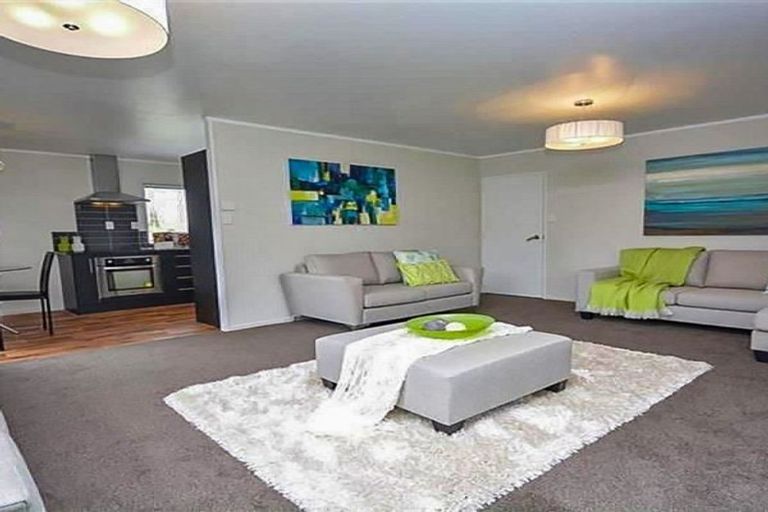 Photo of property in 24 Estuary Road, Weymouth, Auckland, 2103