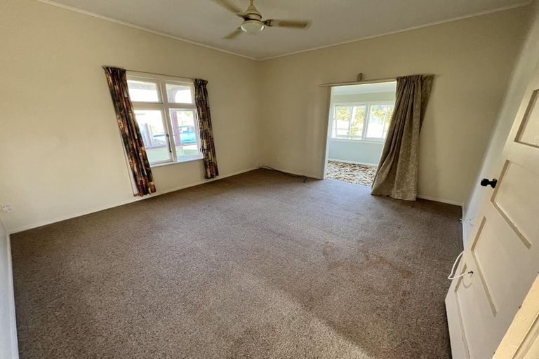 Photo of property in 19 Nash Parade, Foxton Beach, Foxton, 4815