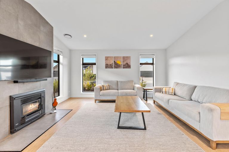 Photo of property in 46 Avalon Station Drive, Wanaka, 9305