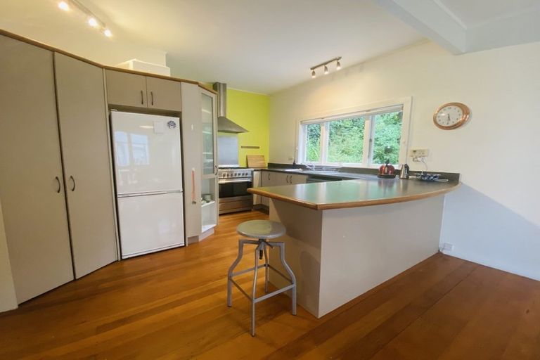 Photo of property in 127 Upland Road, Kelburn, Wellington, 6012