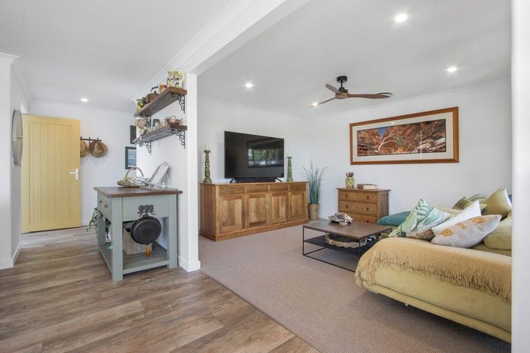 Photo of property in 29 Lakeside Terrace, Omokoroa, 3114