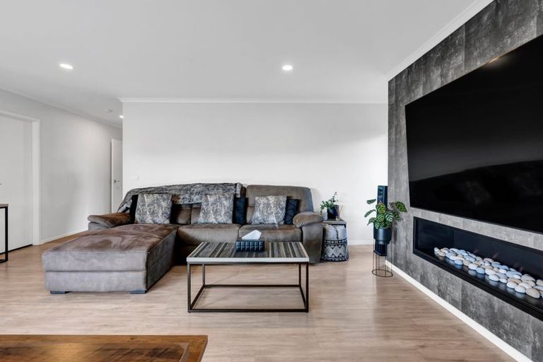 Photo of property in 65 Links Drive, Waiwhakaiho, New Plymouth, 4312