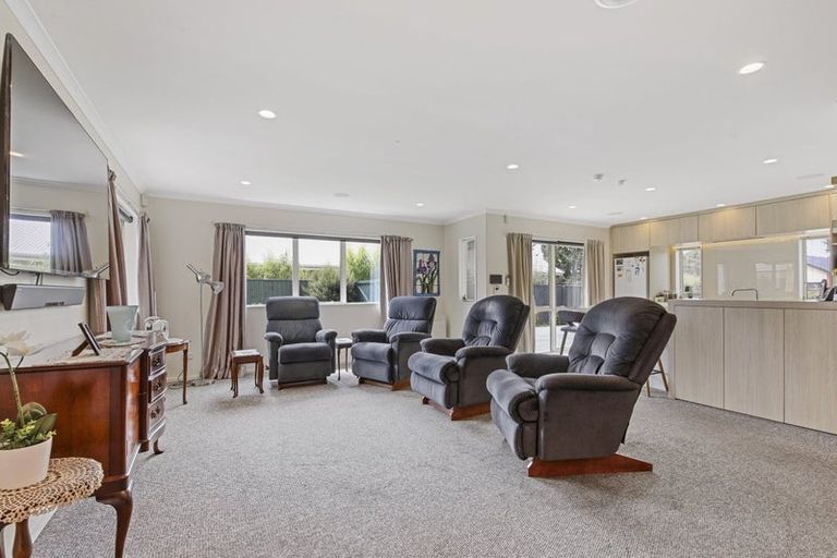 Photo of property in 55 Oakwood Drive, Rangiora, 7400