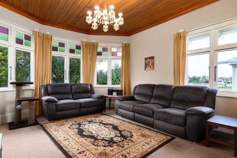 Photo of property in 44 Queen Street, Feilding, 4702