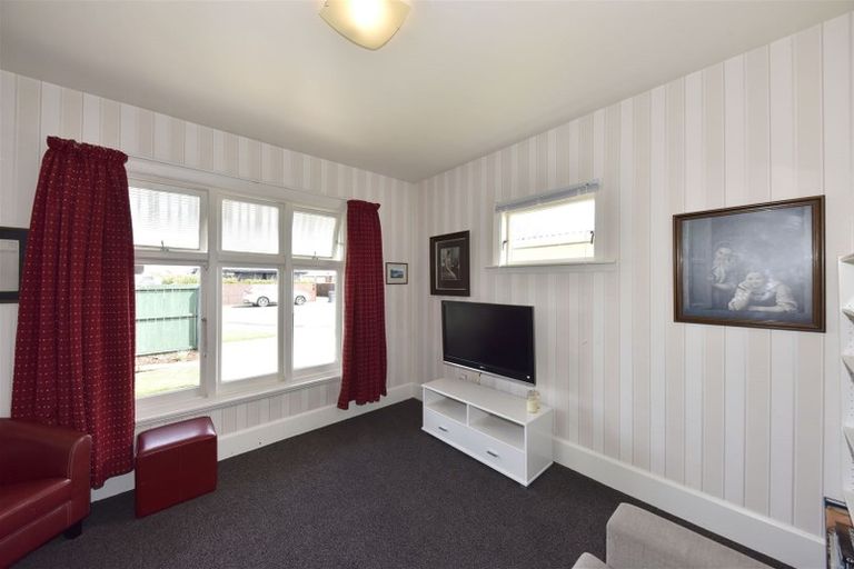 Photo of property in 64 Simeon Street, Spreydon, Christchurch, 8024