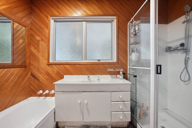 Photo of property in 85 Glengarry Road, Glen Eden, Auckland, 0602