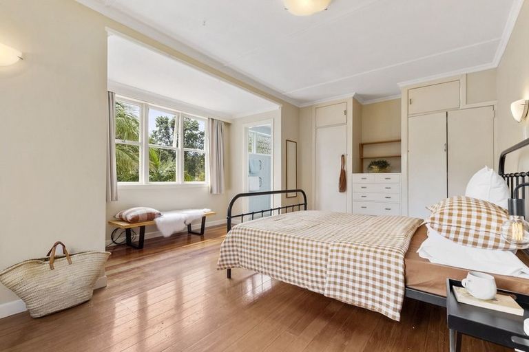 Photo of property in 24 Shoal Bay Road, Devonport, Auckland, 0624