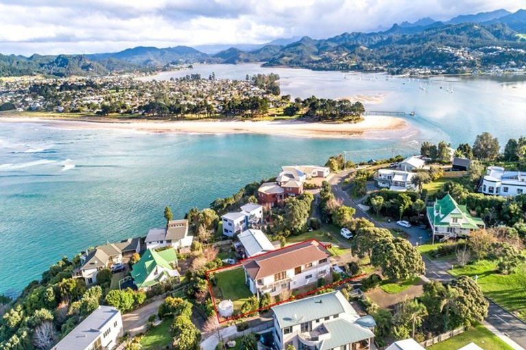 Photo of property in 215 Paku Drive, Tairua, 3508