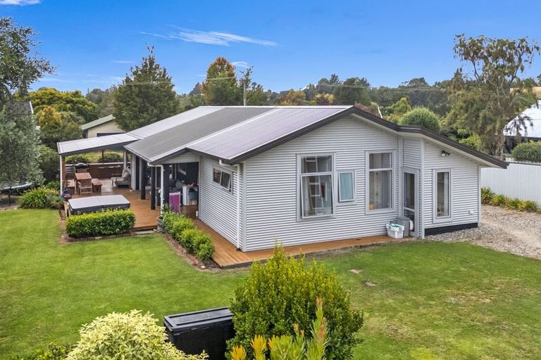 Photo of property in 31 Goddard Road, Tasman, Upper Moutere, 7173