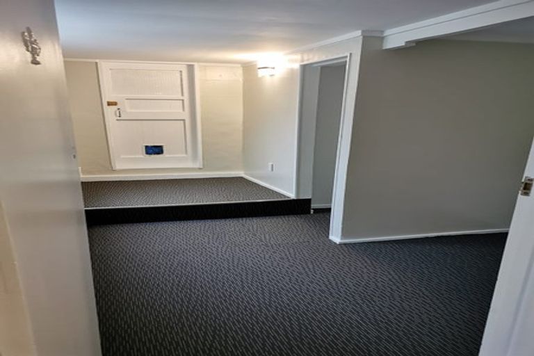 Photo of property in 10 Korokoro Road, Korokoro, Lower Hutt, 5012