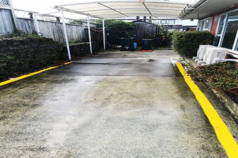 Photo of property in 24 Terry Street, Blockhouse Bay, Auckland, 0600