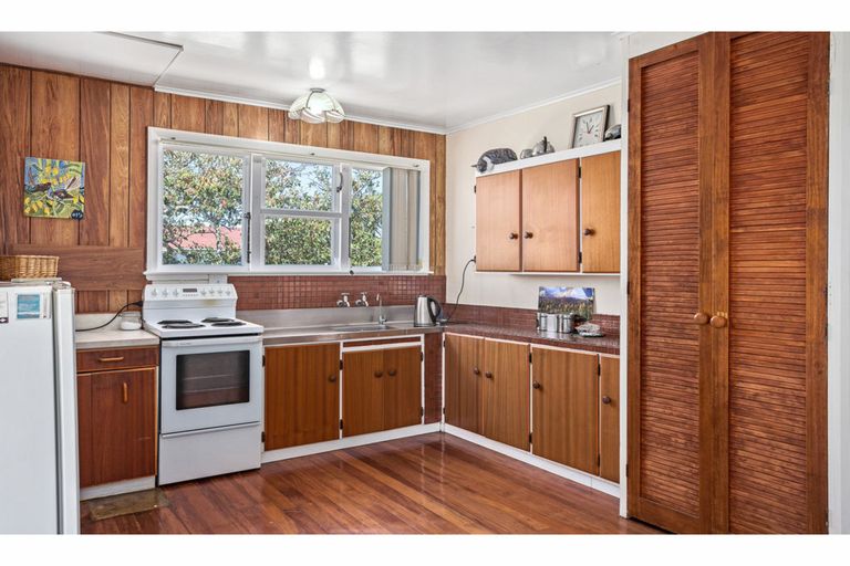 Photo of property in 15 Rimu Street, Edgecumbe, 3120