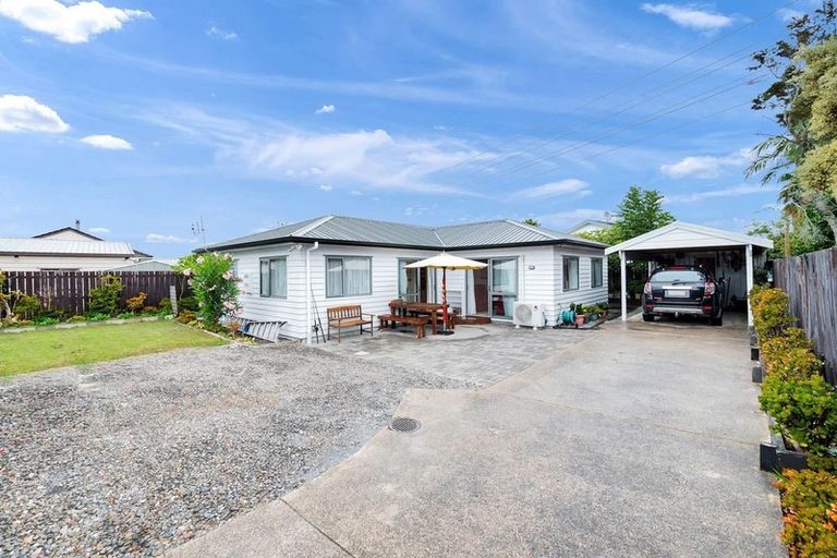 Photo of property in 2 Silverstone Place, Henderson, Auckland, 0612