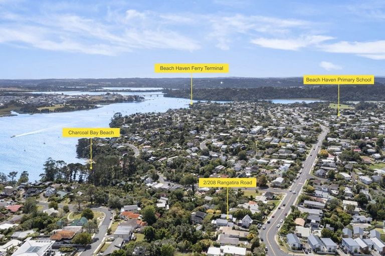 Photo of property in 2/208 Rangatira Road, Beach Haven, Auckland, 0626