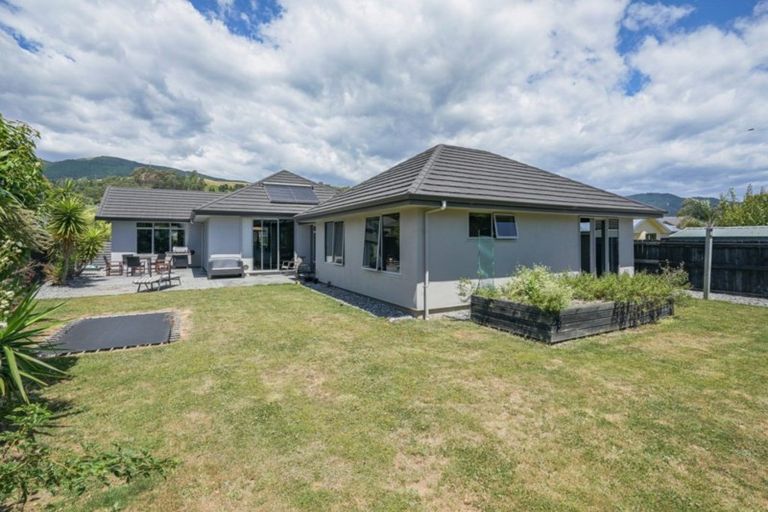 Photo of property in 39 Covent Drive, Stoke, Nelson, 7011