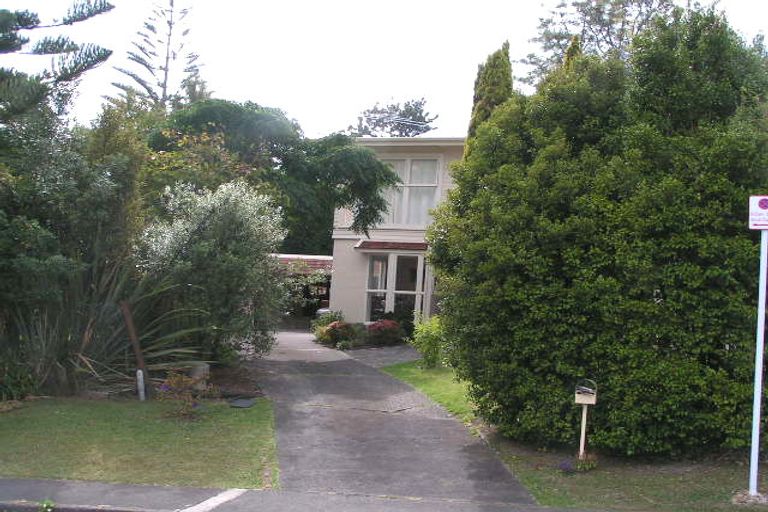 Photo of property in 78 Bond Crescent, Forrest Hill, Auckland, 0620