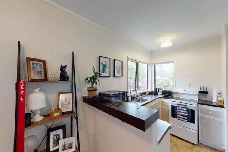 Photo of property in 1/16a Trentham Road, Papakura, 2110