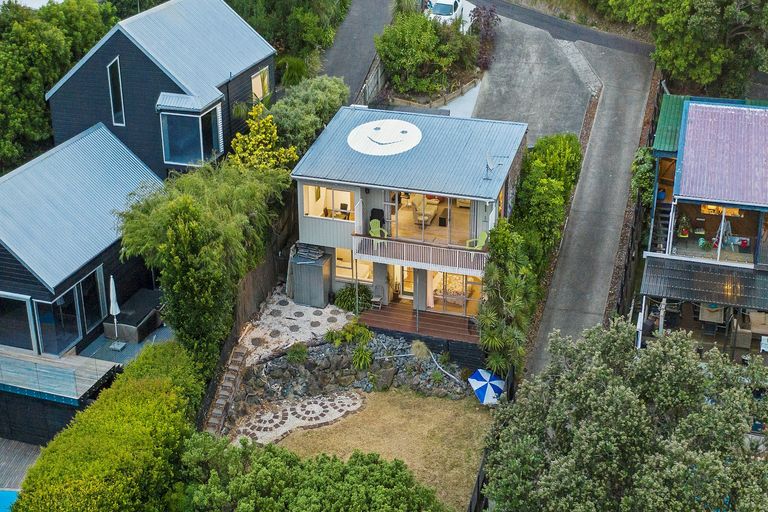 Photo of property in 25 Duncansby Road, Stanmore Bay, Whangaparaoa, 0932