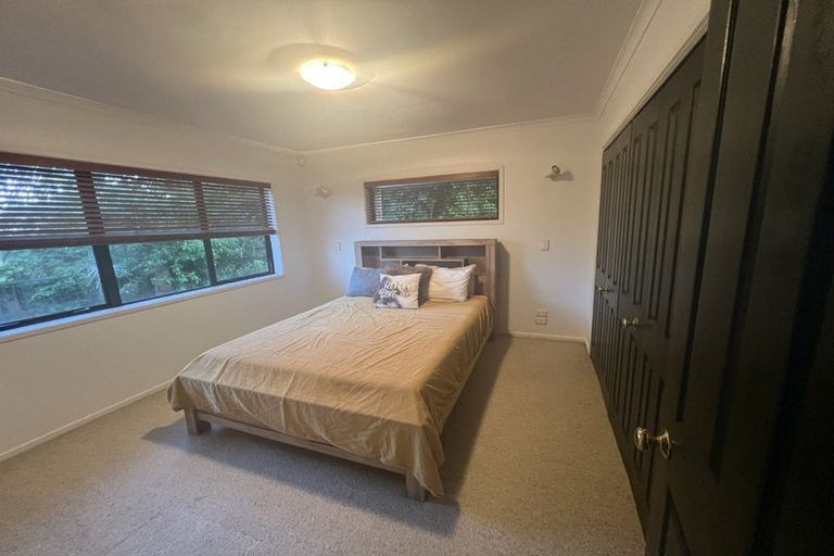 Photo of property in 65 Roberts Road, Matakatia, Whangaparaoa, 0930