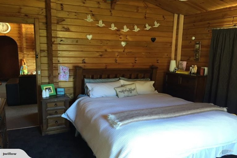 Photo of property in 2 Pioneer Drive, Lake Tekapo, 7999