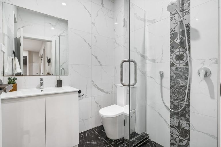 Photo of property in 1 Barrique Road, Kumeu, 0810