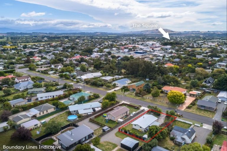 Photo of property in 18 Malcolm Street, Martinborough, 5711