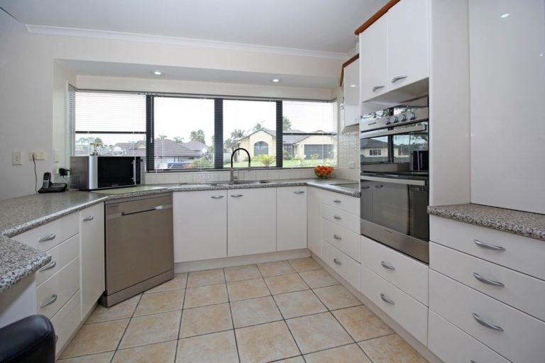 Photo of property in 19 Manara Place, The Gardens, Auckland, 2105